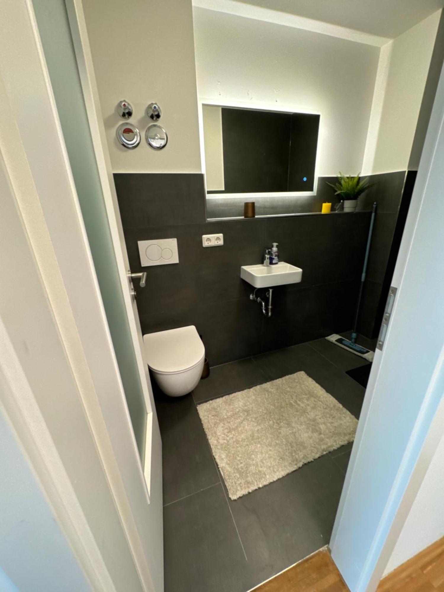 Moderne Ferienwohnung Mit Terrasse Würzburg Eksteriør bilde